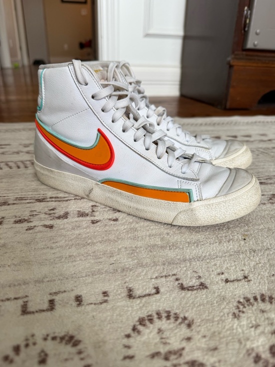 Nike Shoes - Nike Blazer mid ‘77  White Kumquat